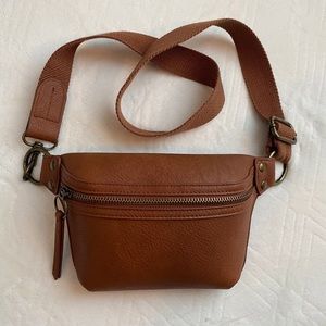 Universal Thread cognac brown Fanny pack crossbody